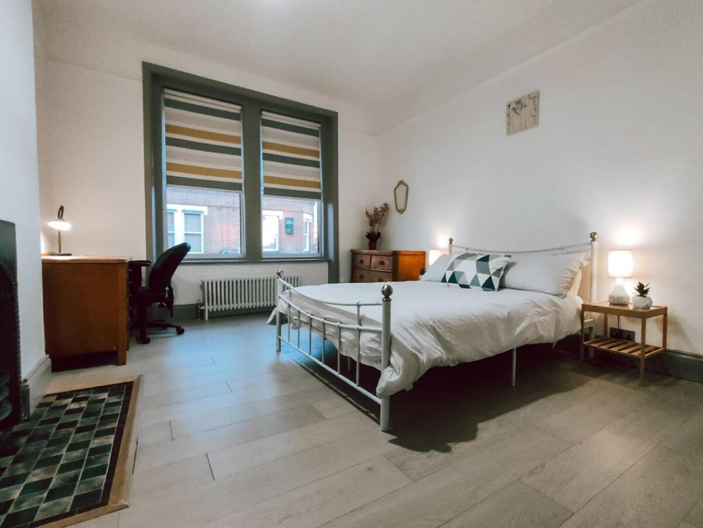 The Twickenham Apartment Near Strawberry Hill מראה חיצוני תמונה